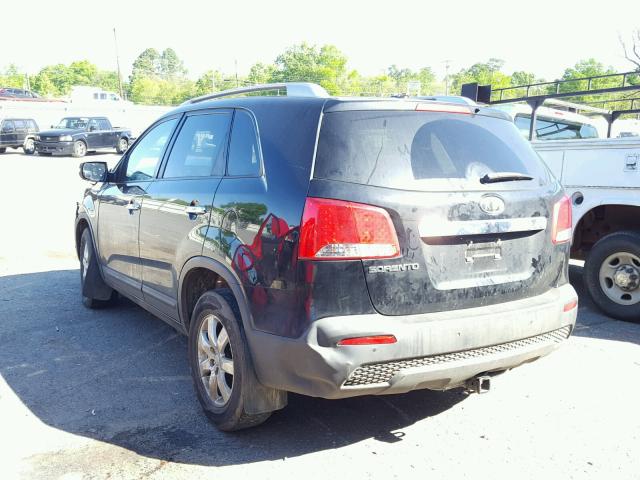 5XYKT4A18BG003904 - 2011 KIA SORENTO BA BLACK photo 3