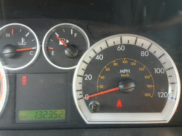 KL1TD5DE1AB126367 - 2010 CHEVROLET AVEO LS SILVER photo 8