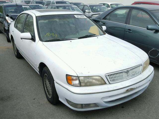 JNKCA21A4WT606226 - 1998 INFINITI I30 WHITE photo 1