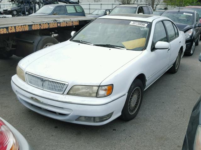 JNKCA21A4WT606226 - 1998 INFINITI I30 WHITE photo 2