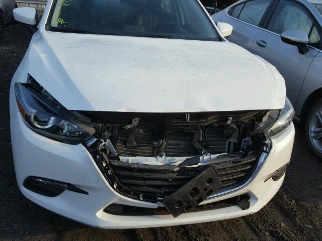 JM1BN1T76H1154114 - 2017 MAZDA 3 SE WHITE photo 9