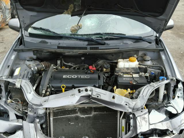 KL1TD5DE0AB128594 - 2010 CHEVROLET AVEO LS GRAY photo 7