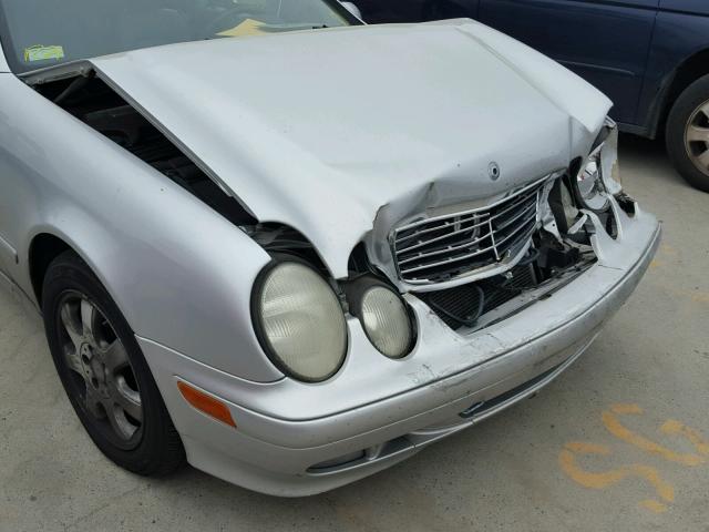 WDBLK65G62T113080 - 2002 MERCEDES-BENZ CLK 320 SILVER photo 9