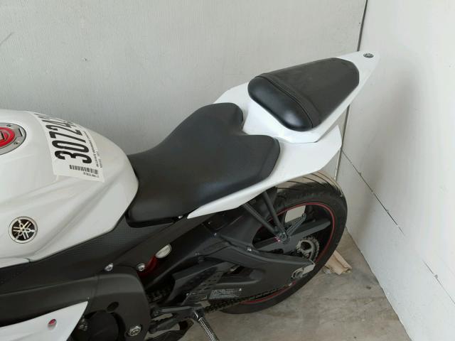 JYARJ16E1CA026579 - 2012 YAMAHA YZFR6 WHITE photo 6