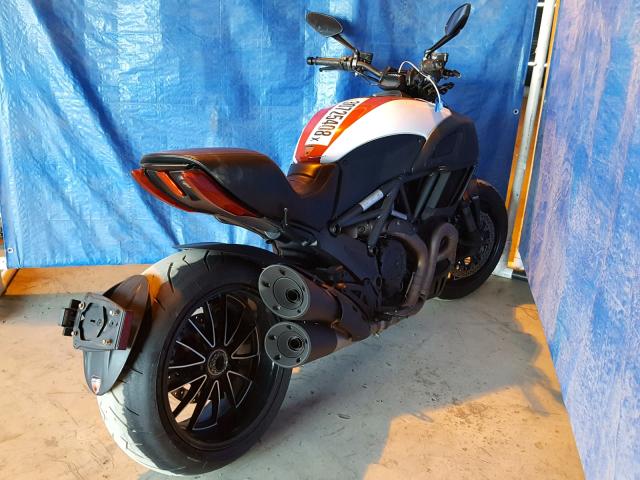 ZDM13BSW9FB024288 - 2015 DUCATI DIAVEL TWO TONE photo 4