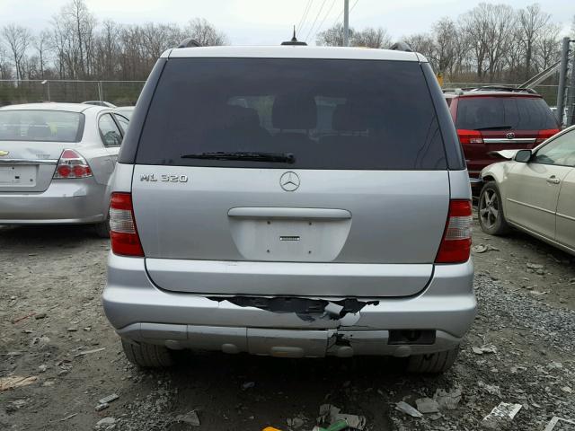 4JGAB54E72A336321 - 2002 MERCEDES-BENZ ML 320 SILVER photo 9