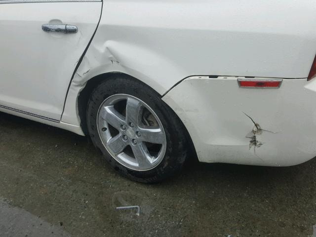 1G1ZK57BX8F263457 - 2008 CHEVROLET MALIBU LTZ WHITE photo 9