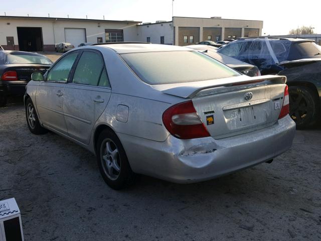 4T1BE32KX3U231233 - 2003 TOYOTA CAMRY LE SILVER photo 3