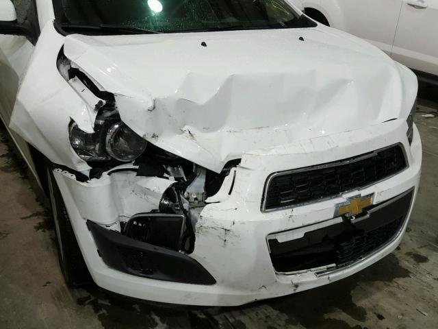 1G1JA5SH9G4150508 - 2016 CHEVROLET SONIC LS 白色 照片 9