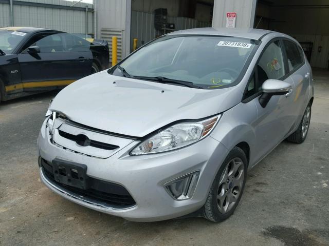 3FADP4FJXCM171690 - 2012 FORD FIESTA SES SILVER photo 2