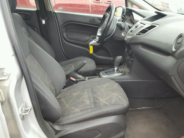 3FADP4FJXCM171690 - 2012 FORD FIESTA SES SILVER photo 5