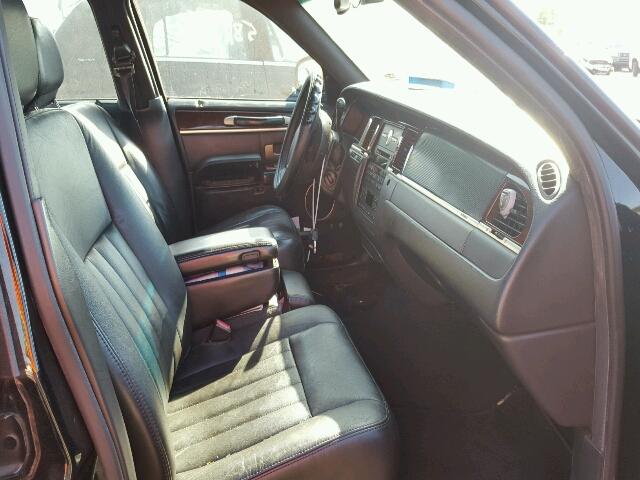 1LNHM84W07Y632962 - 2007 LINCOLN TOWN CAR E BLACK photo 5