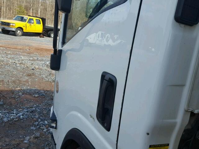 JALE5W16XA7301847 - 2010 ISUZU NPR WHITE photo 9