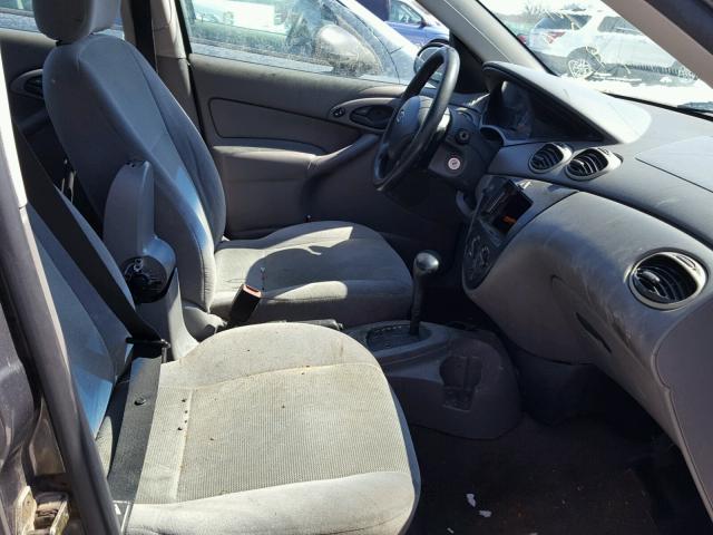 1FAFP34352W215620 - 2002 FORD FOCUS SE BLUE photo 5