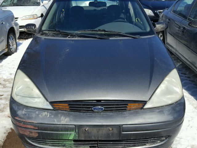 1FAFP34352W215620 - 2002 FORD FOCUS SE BLUE photo 7