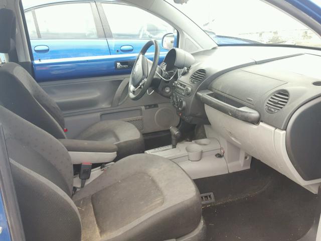 3VWCS21C11M420079 - 2001 VOLKSWAGEN NEW BEETLE 蓝色 照片 5