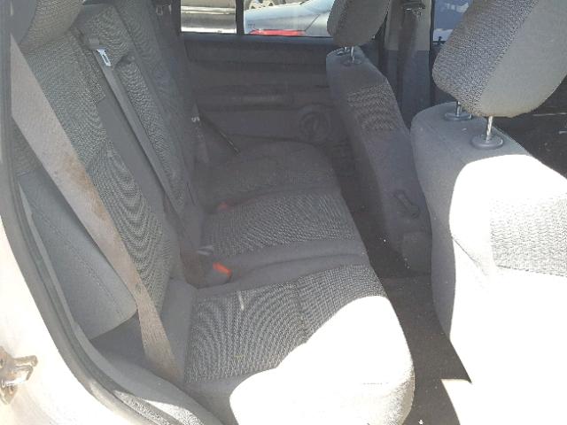 1J8HH48KX6C343116 - 2006 JEEP COMMANDER WHITE photo 6