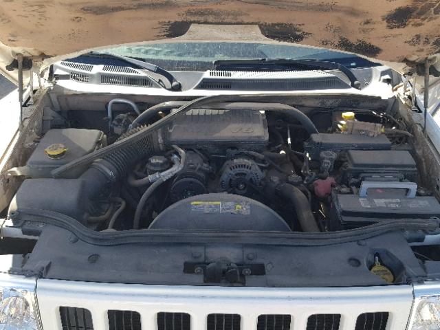 1J8HH48KX6C343116 - 2006 JEEP COMMANDER WHITE photo 7