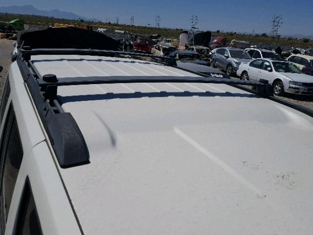 1J8HH48KX6C343116 - 2006 JEEP COMMANDER WHITE photo 9