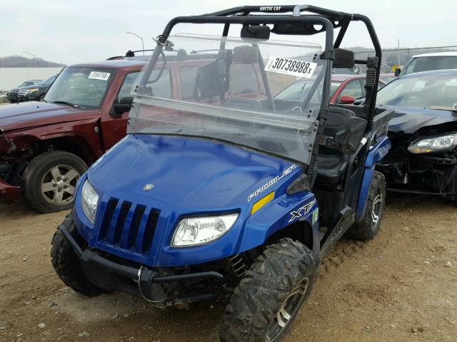 4UF12MPVXCT302477 - 2012 ARCTIC CAT PROWLER BLUE photo 2
