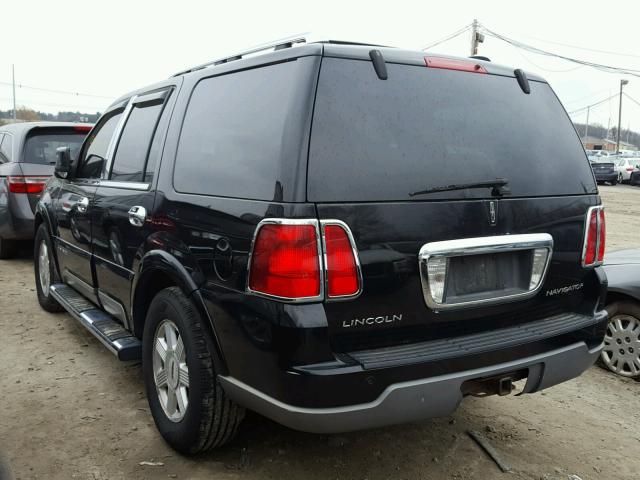 5LMFU28R24LJ18688 - 2004 LINCOLN NAVIGATOR BLACK photo 3