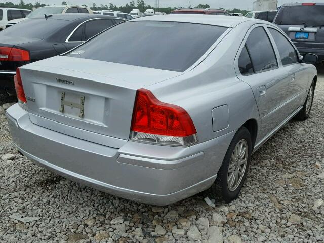 YV1RS612X52463645 - 2005 VOLVO S60 SILVER photo 4