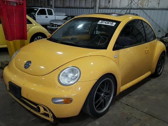 3VWCD21C4YM487053 - 2000 VOLKSWAGEN NEW BEETLE 黄色 照片 2