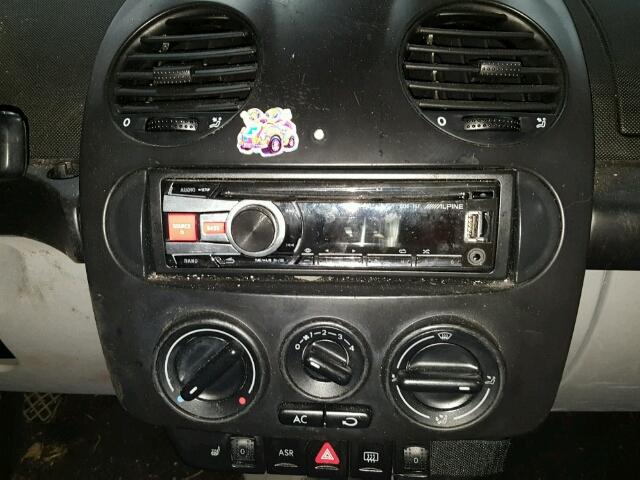 3VWCD21C4YM487053 - 2000 VOLKSWAGEN NEW BEETLE 黄色 照片 9