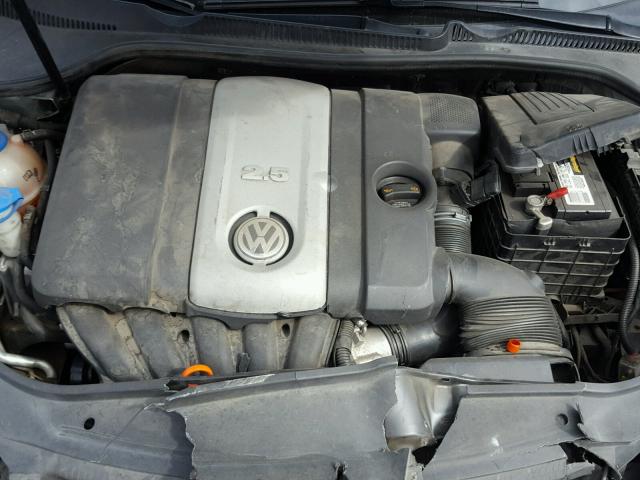 WVWCB71K48W200629 - 2008 VOLKSWAGEN RABBIT GRAY photo 7