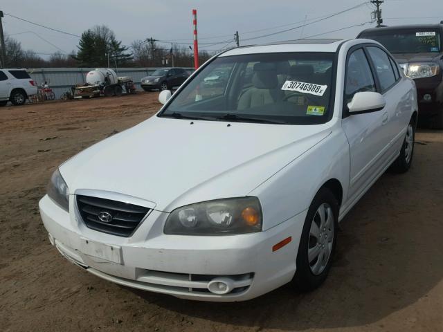 KMHDN46D56U227010 - 2006 HYUNDAI ELANTRA GL WHITE photo 2