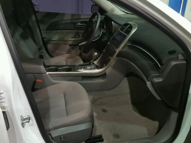 1G11B5SA4DF125547 - 2013 CHEVROLET MALIBU LS თეთრი ფოტო 5