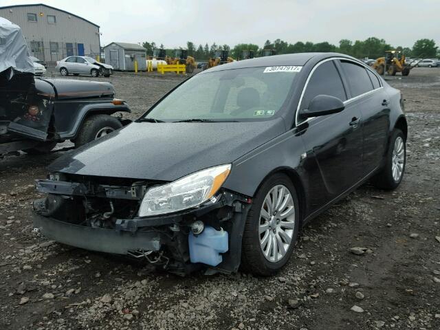 W04GN5EC5B1143940 - 2011 BUICK REGAL CXL BLACK photo 2