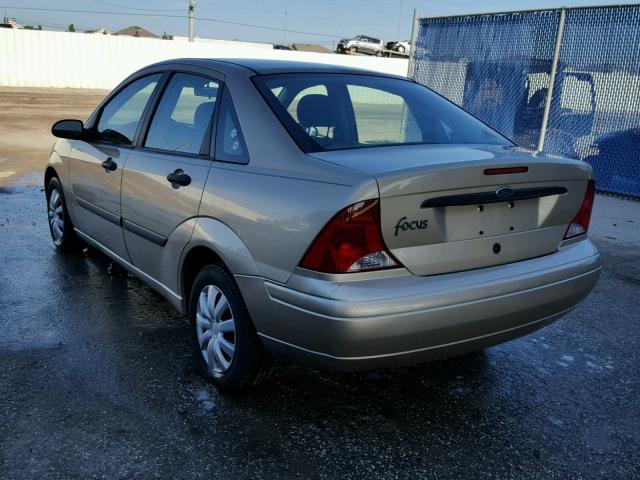 1FAFP33P02W172616 - 2002 FORD FOCUS LX GOLD photo 3