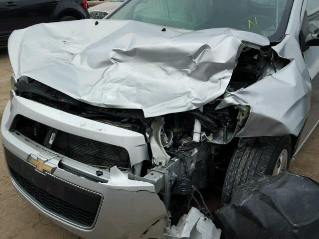 1G1JA6SH0E4125614 - 2014 CHEVROLET SONIC LS Gümüş foto 9