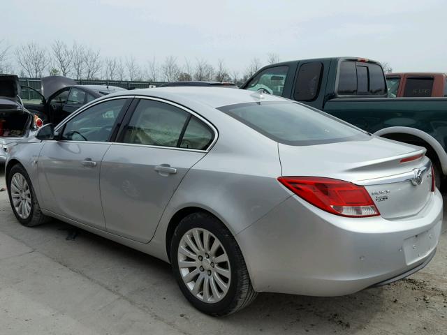 W04GU5GC8B1022965 - 2011 BUICK REGAL CXL SILVER photo 3