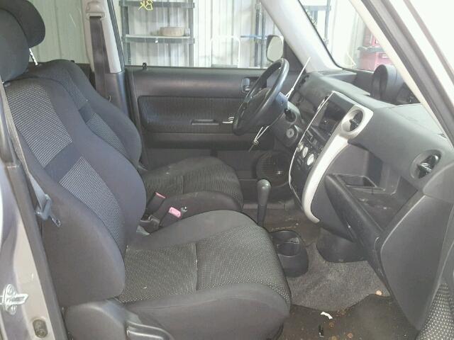 JTLKT324X50176695 - 2005 TOYOTA SCION XB 银色 照片 5