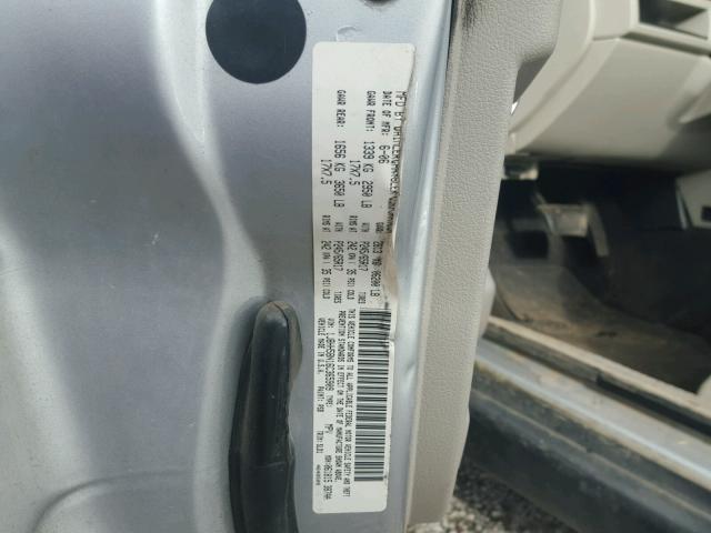 1J8HH58N16C365909 - 2006 JEEP COMMANDER SILVER photo 10