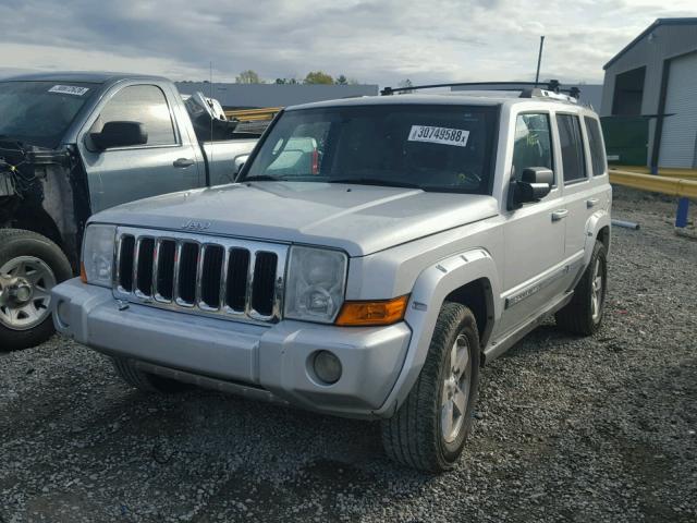 1J8HH58N16C365909 - 2006 JEEP COMMANDER SILVER photo 2
