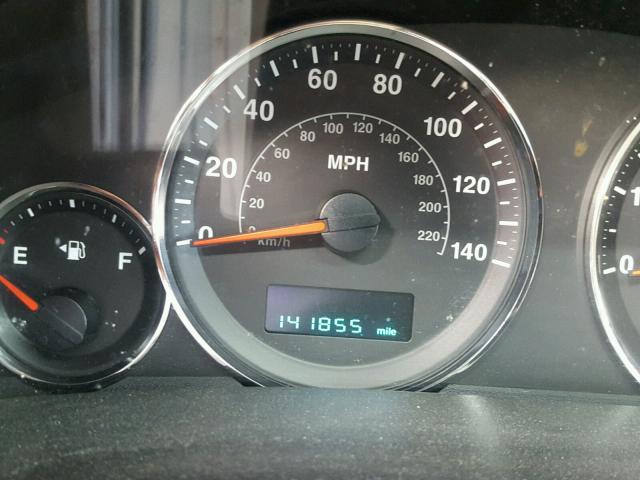 1J8HH58N16C365909 - 2006 JEEP COMMANDER SILVER photo 8