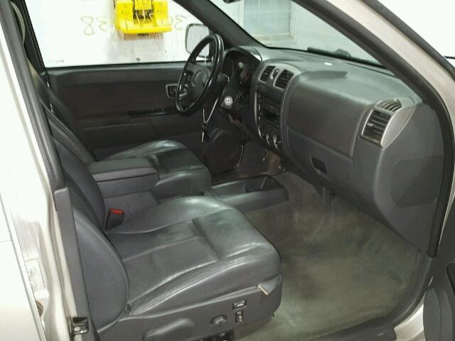 1GTDT136048114179 - 2004 GMC CANYON SILVER photo 5