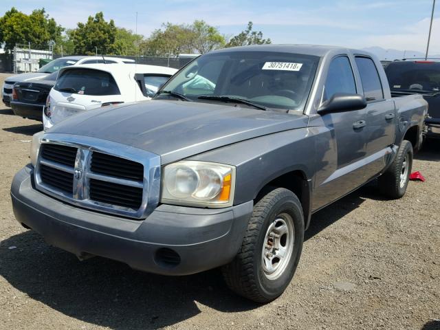 1D7HW28K36S715764 - 2006 DODGE DAKOTA QUA GRAY photo 2