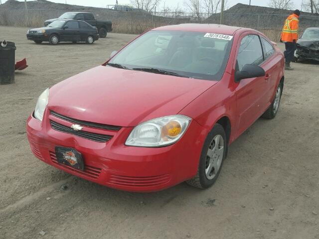 1G1AJ12F557626451 - 2005 CHEVROLET COBALT RED photo 2