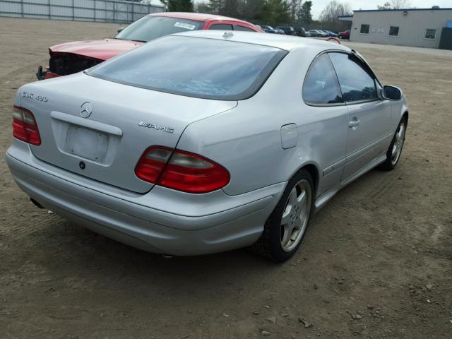 WDBLJ70G9YF153337 - 2000 MERCEDES-BENZ CLK 430 SILVER photo 4