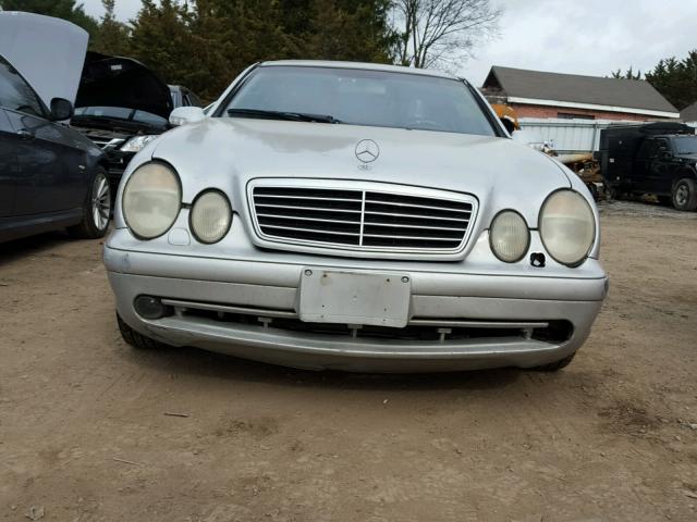 WDBLJ70G9YF153337 - 2000 MERCEDES-BENZ CLK 430 SILVER photo 9