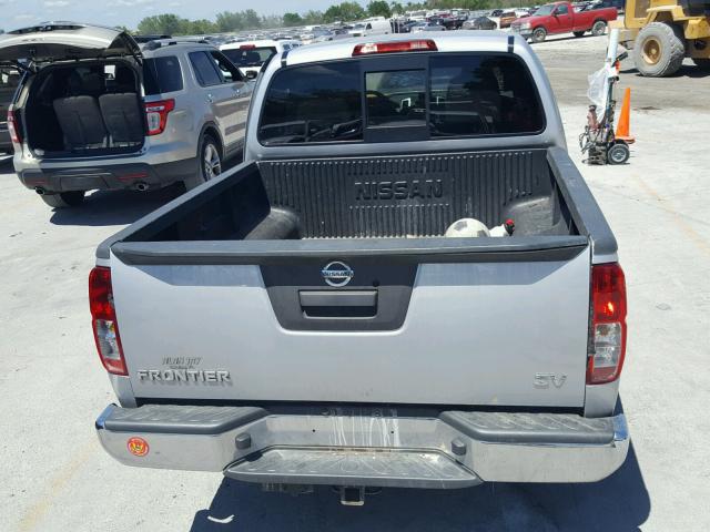 1N6AD0ER2GN766211 - 2016 NISSAN FRONTIER S SILVER photo 9