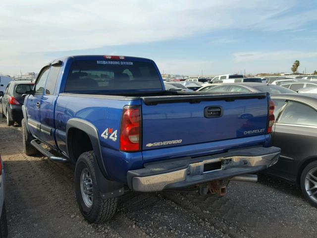 1GCHK29U13E158594 - 2003 CHEVROLET SILVERADO BLUE photo 3