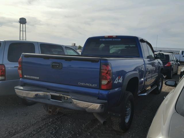 1GCHK29U13E158594 - 2003 CHEVROLET SILVERADO BLUE photo 4