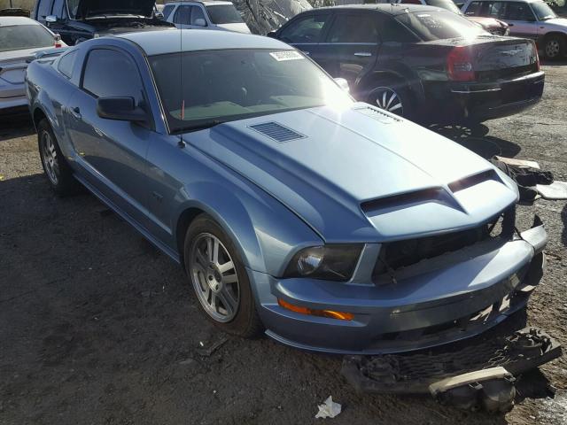 1ZVFT82H955235961 - 2005 FORD MUSTANG GT BLUE photo 1