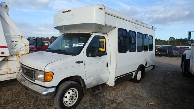 1FDWE35P25HA09516 - 2005 FORD ECONOLINE WHITE photo 1