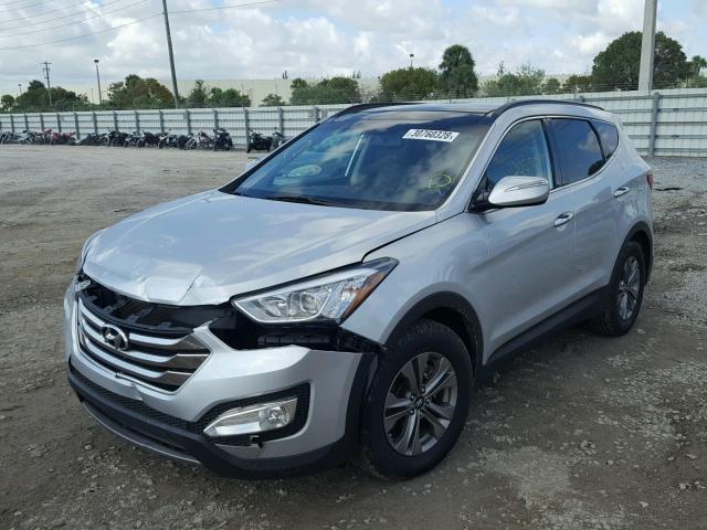 5XYZU3LBXGG371391 - 2016 HYUNDAI SANTA FE S SILVER photo 2